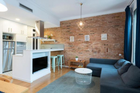 Bright and cozy flat in the heart of the city